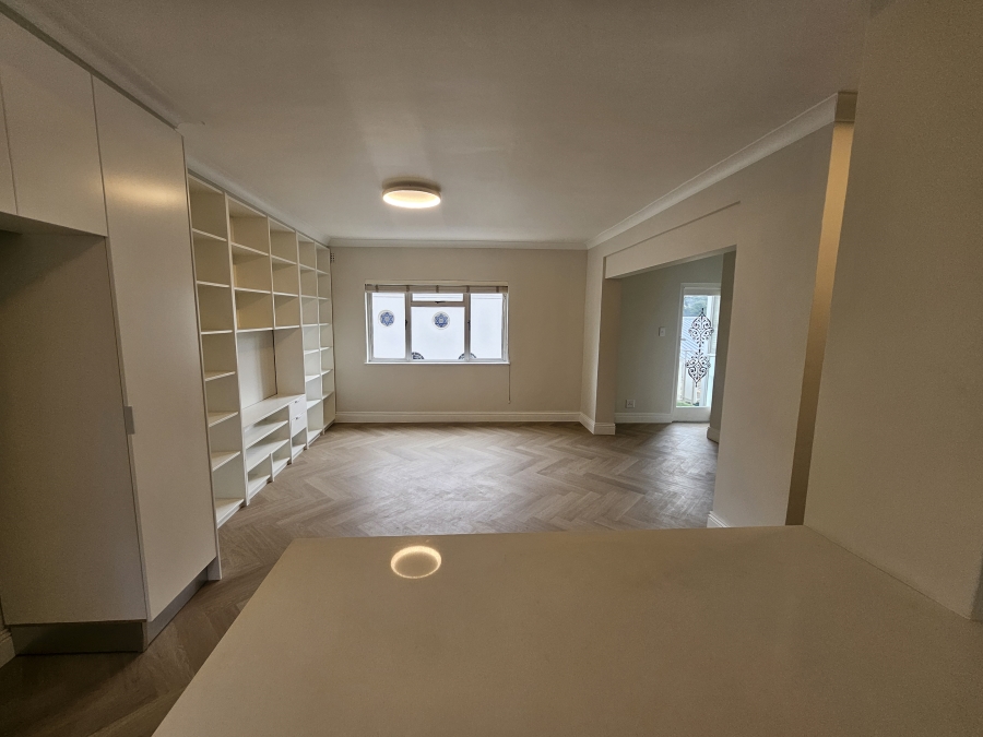 To Let 2 Bedroom Property for Rent in Sea Point Western Cape